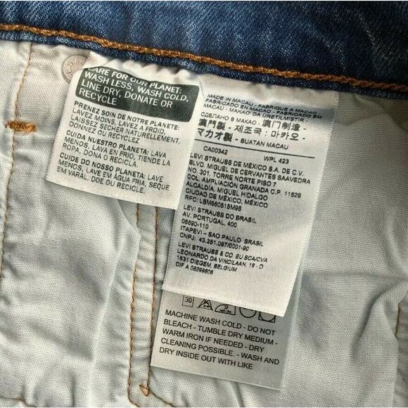 Levis 501 Red Tab Denim Shorts Womens Plus Size 22 High Rise Button Fly Cut Off - Picture 7 of 7